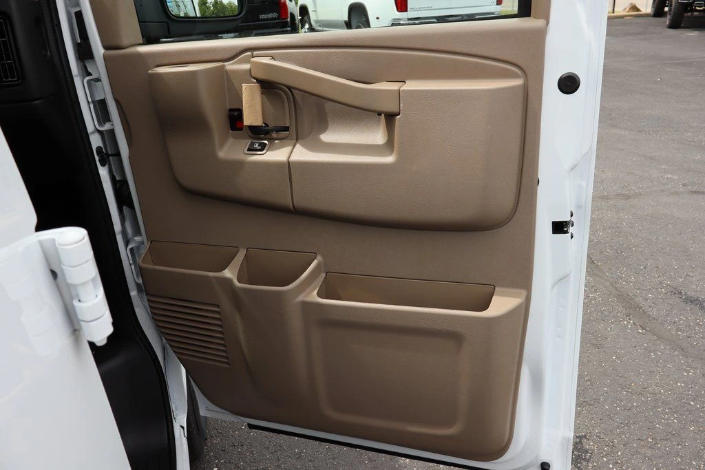 2025 Chevrolet Express Cargo Work Van - Photo 16