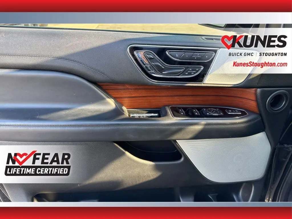 2019 Lincoln Navigator L Reserve photo 11