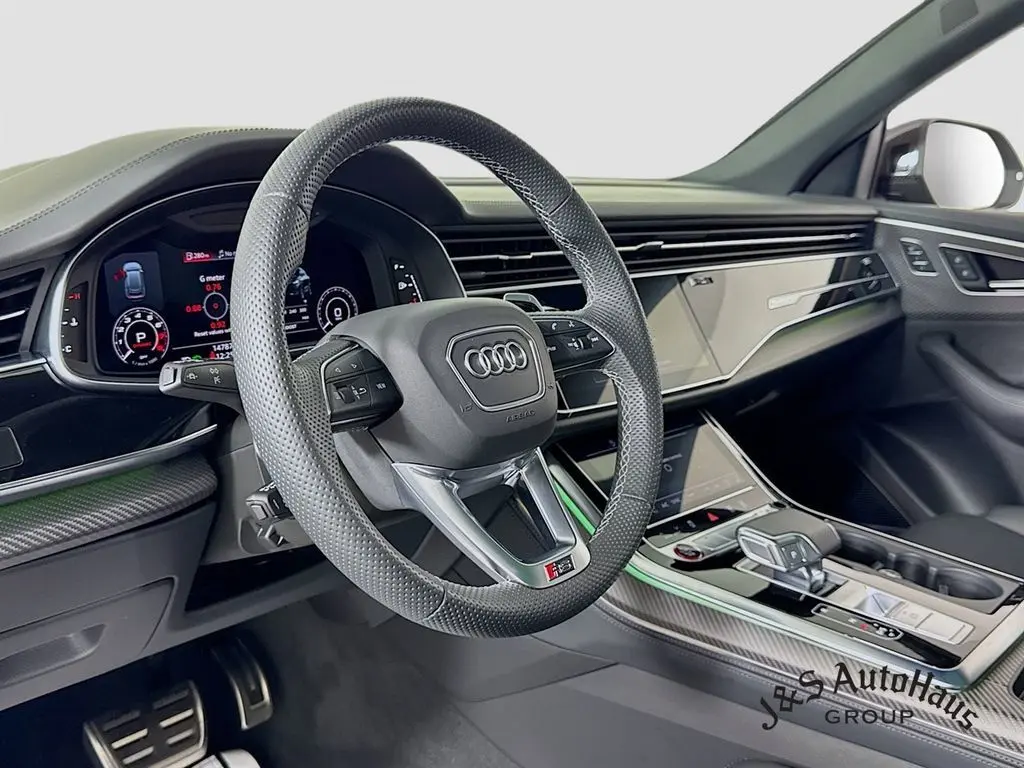 2023 Audi RS Q8 photo 7
