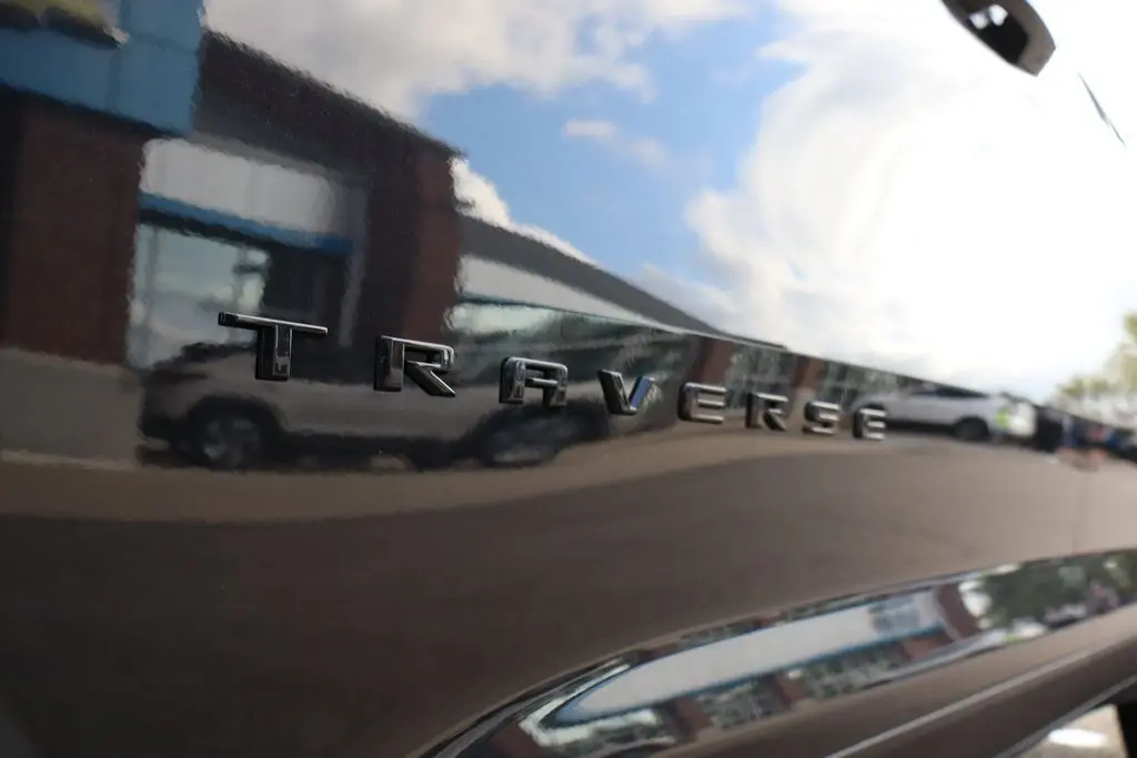 2026 Chevrolet Traverse Z71 photo 9