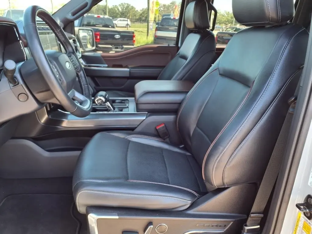 2023 Ford F-150 Lariat photo 25
