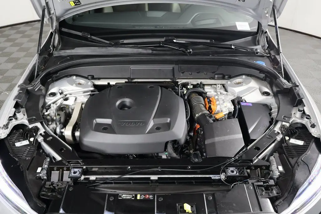 2022 Volvo XC60 Recharge Hybrid T8 Inscription Expression photo 11