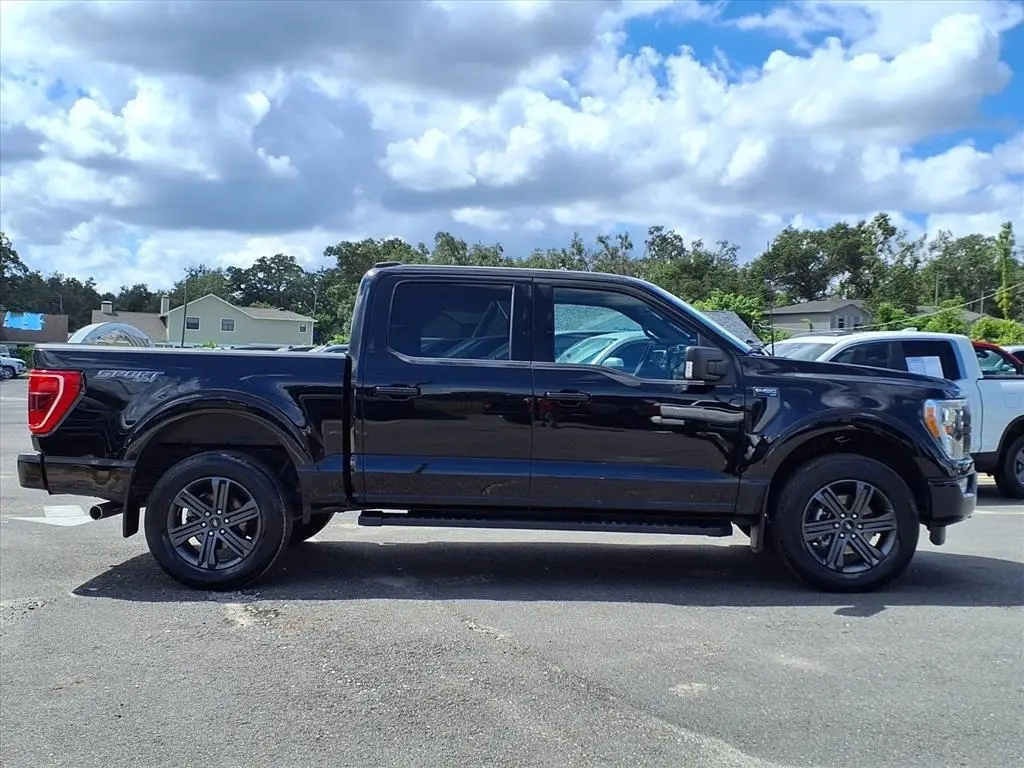 2023 Ford F-150 XLT photo 8