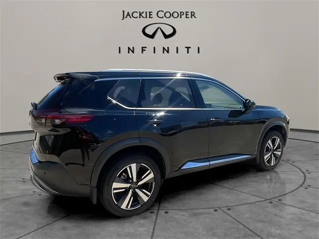 2023 Nissan Rogue SL photo 5