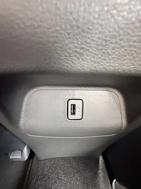 2025 Nissan Sentra SV photo 28
