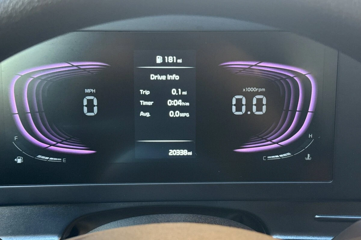 2025 Kia Sportage LX - Photo 23