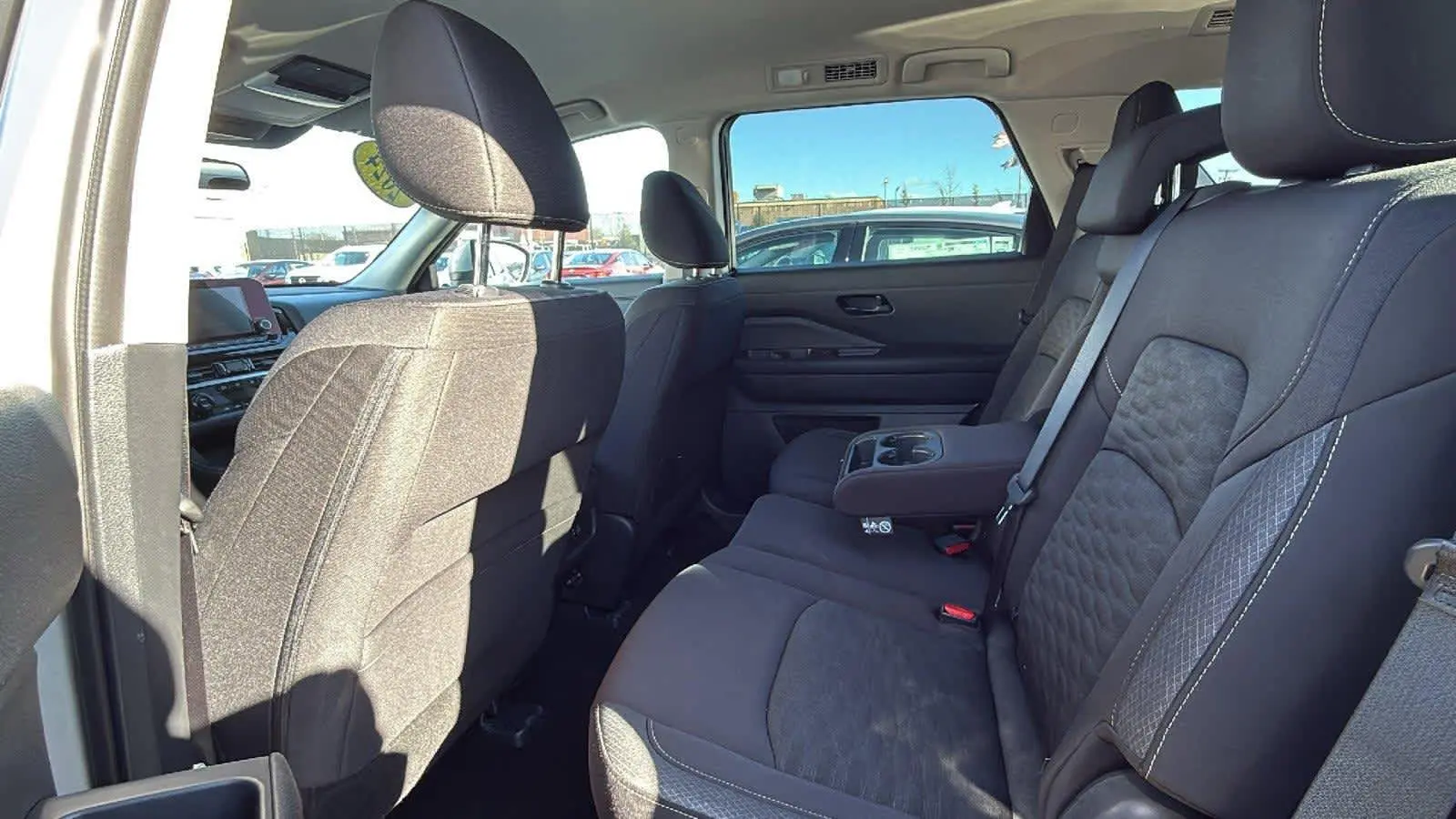 2024 Nissan Pathfinder SV photo 22