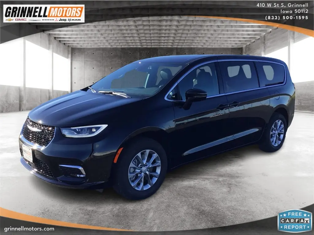2026 Chrysler Pacifica Select's photo