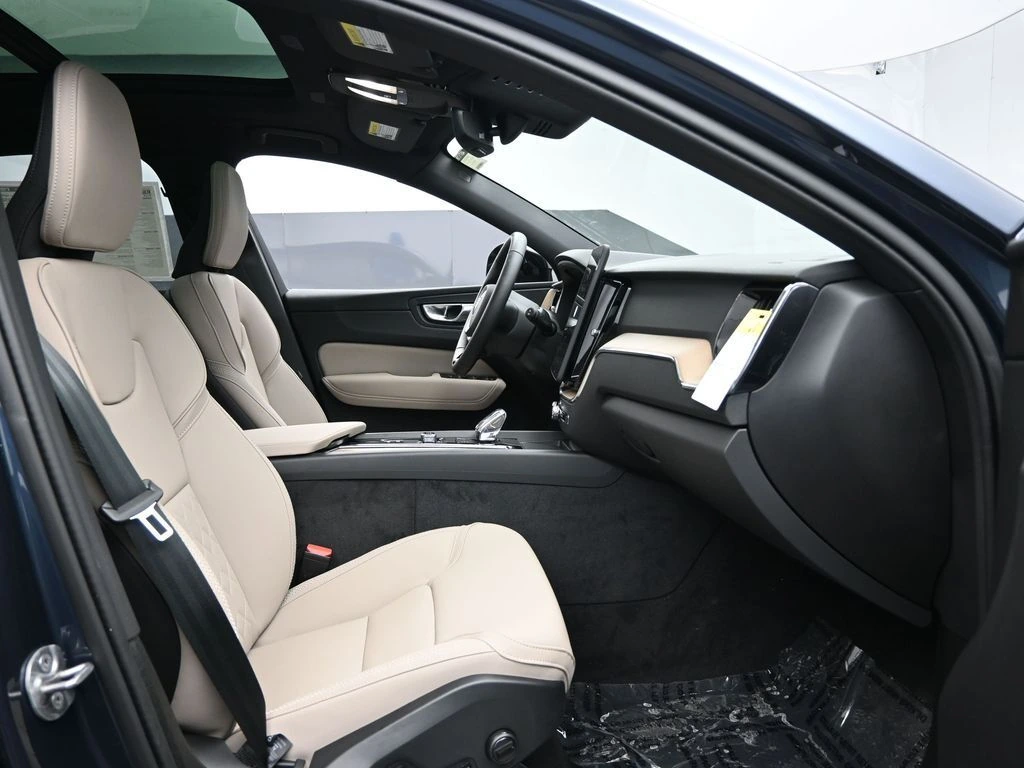 2026 Volvo - image 27