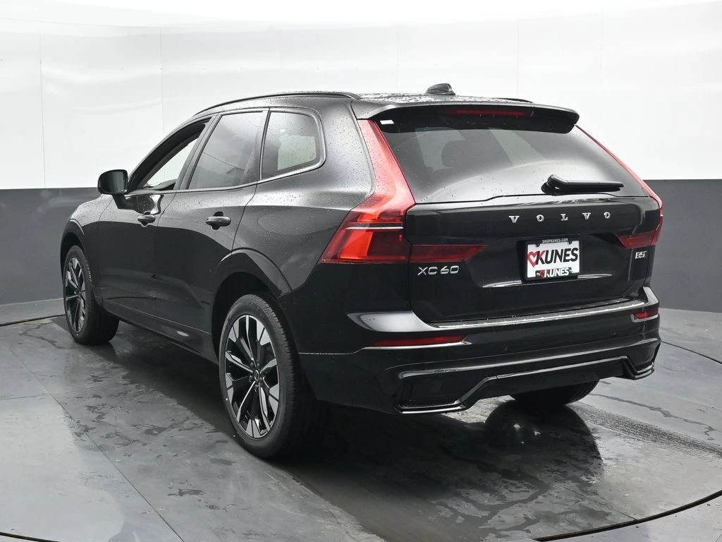 2026 Volvo XC60 Plus - Photo 8