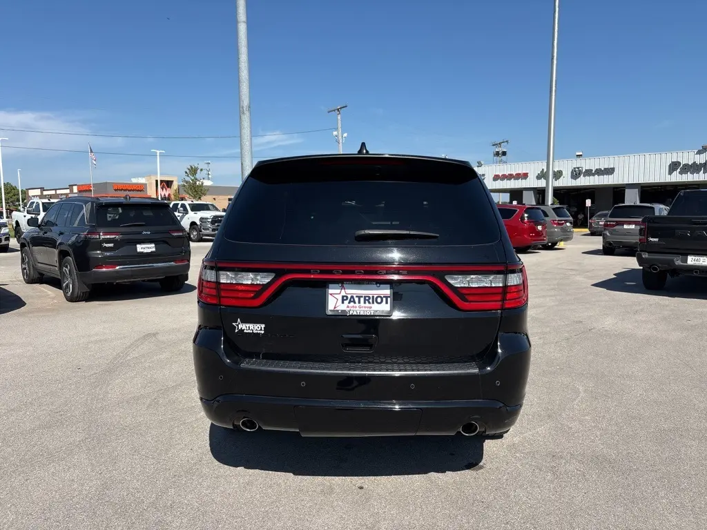 2022 Dodge Durango SXT photo 4