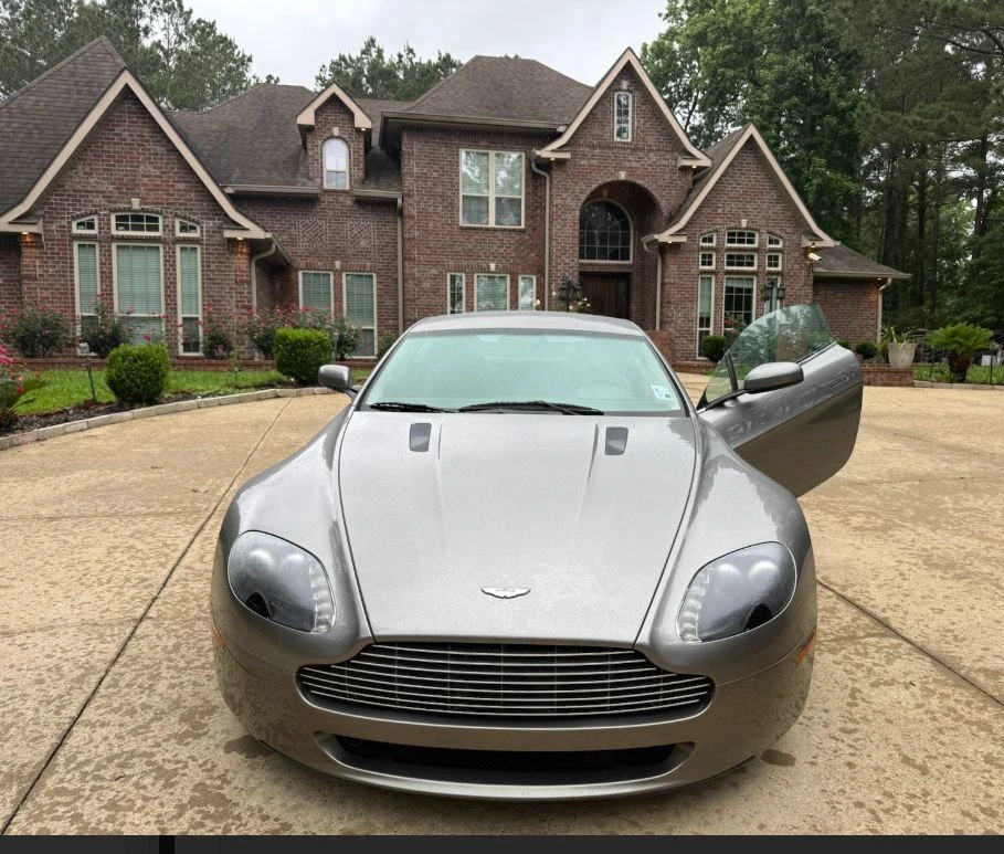 2008 Aston Martin V8 Vantage 4.7's photo