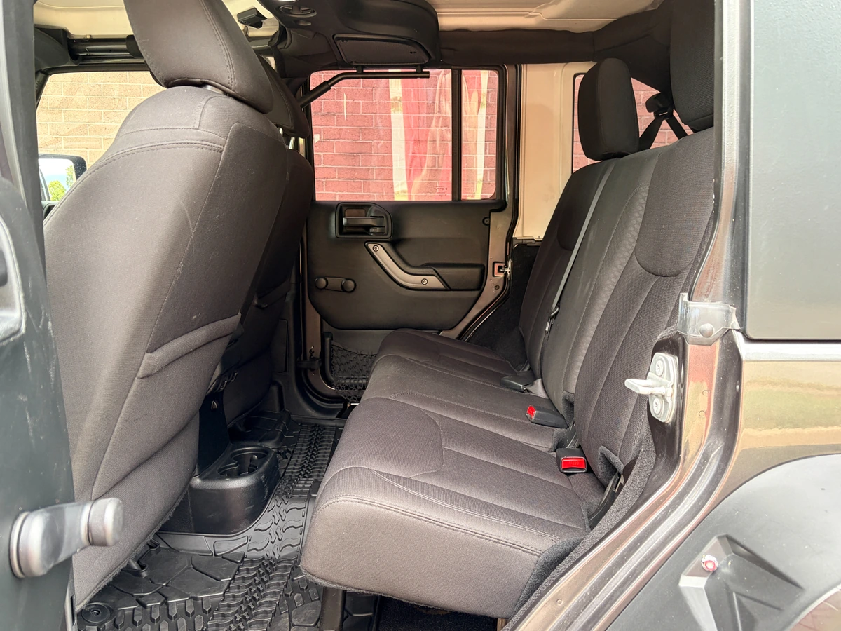 2017 Jeep Wrangler Unlimited Sport - Photo 26