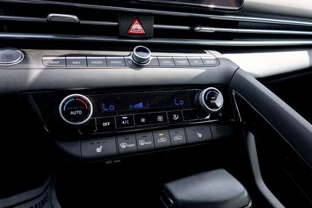 2025 Hyundai Elantra SEL - Photo 18