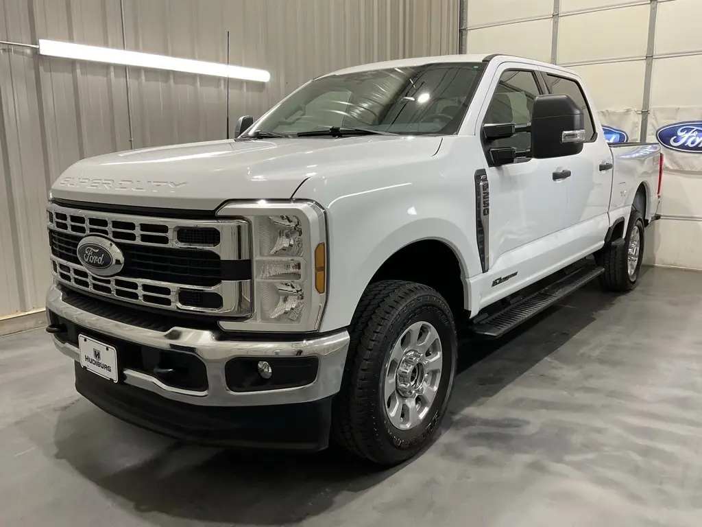 2024 Ford F-250 photo 3