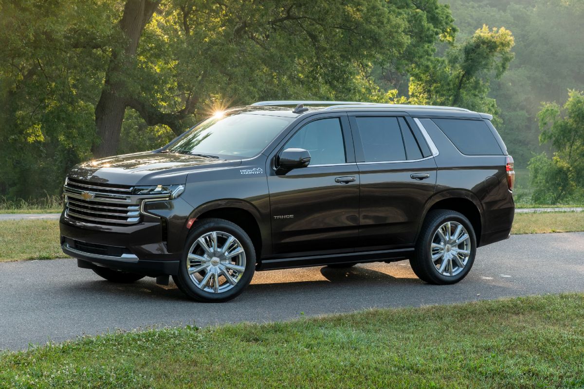 2021 Chevrolet Tahoe Exterior Driver Side Front Profile