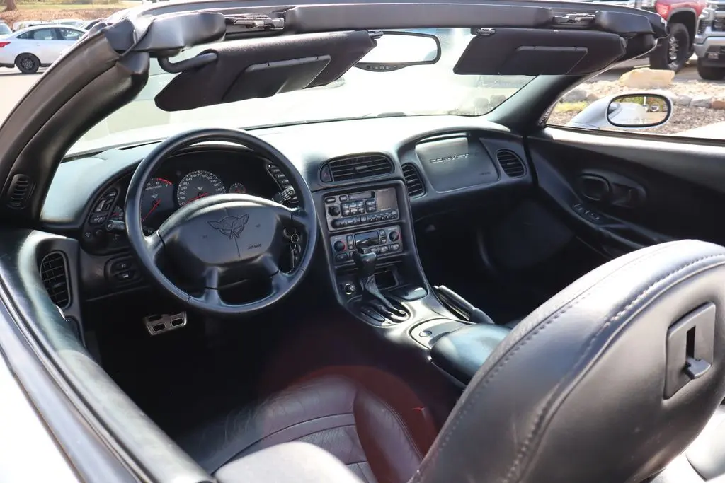 2002 Chevrolet Corvette Base photo 24
