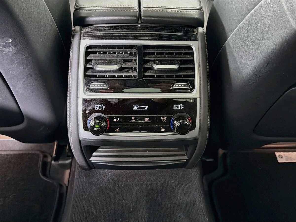 2020 BMW 7 Series 750i - Photo 28