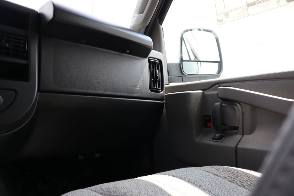 2025 Chevrolet Express Cargo Work Van - Photo 37