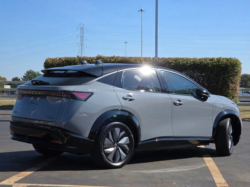 2023 Nissan ARIYA Platinum e-4ORCE photo 26