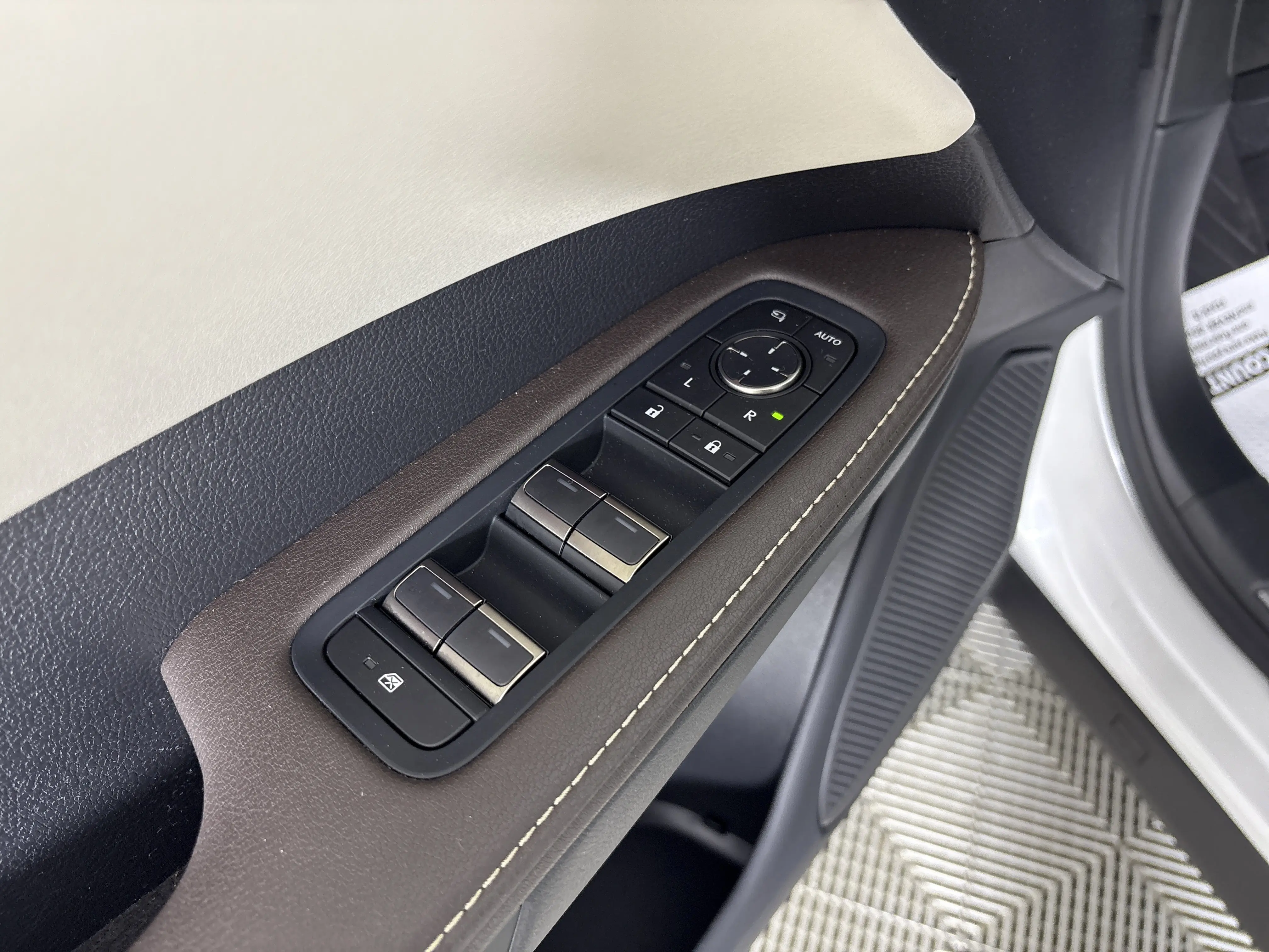 2024 Lexus RX 350 Luxury AWD photo 11