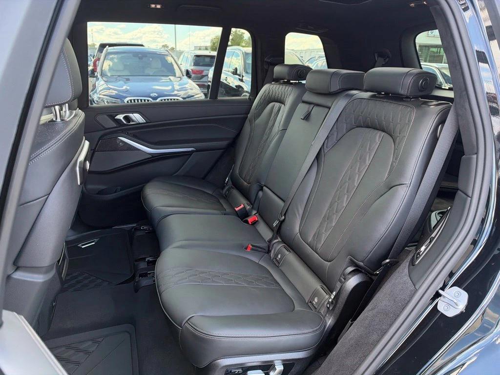 2026 BMW X7 M60i - Photo 23