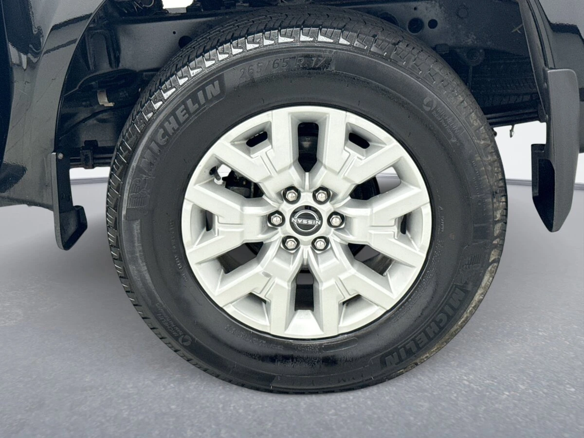 2023 Nissan Frontier SV - Photo 24