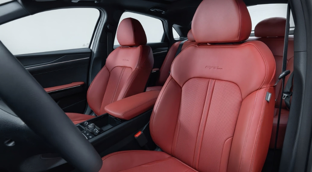Front leather seats in a 2025 Kia K5 GT-Line