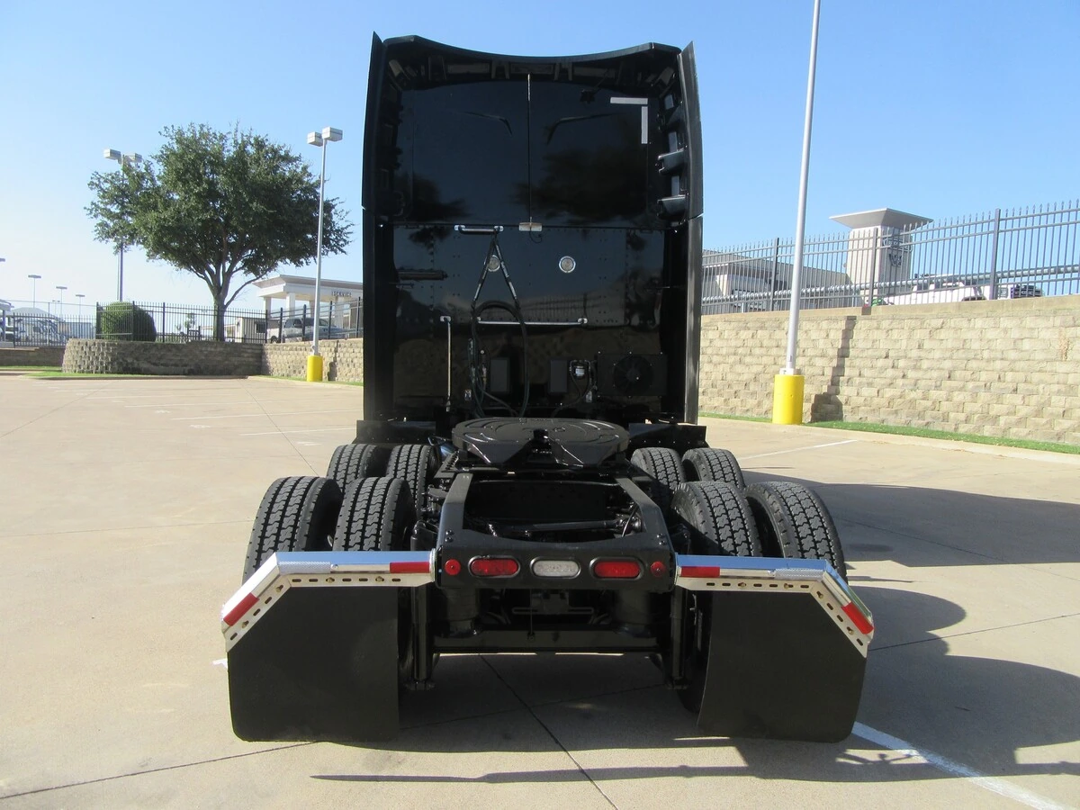 2023 Peterbilt 579 — photo 8