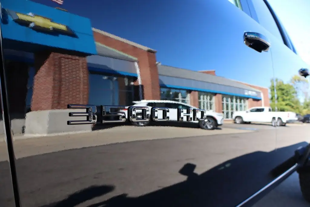 2026 Chevrolet Silverado LT photo 10