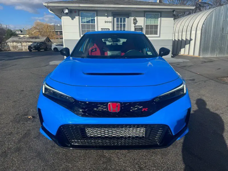 2025 Honda Civic Type R Hatchback photo 2