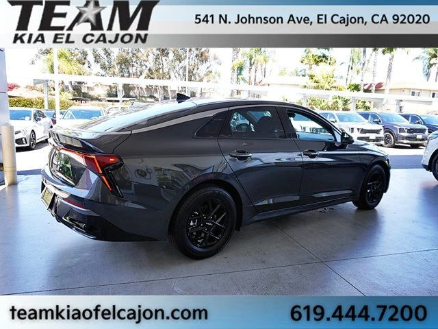 2026 Kia K5 LXS - Photo 9