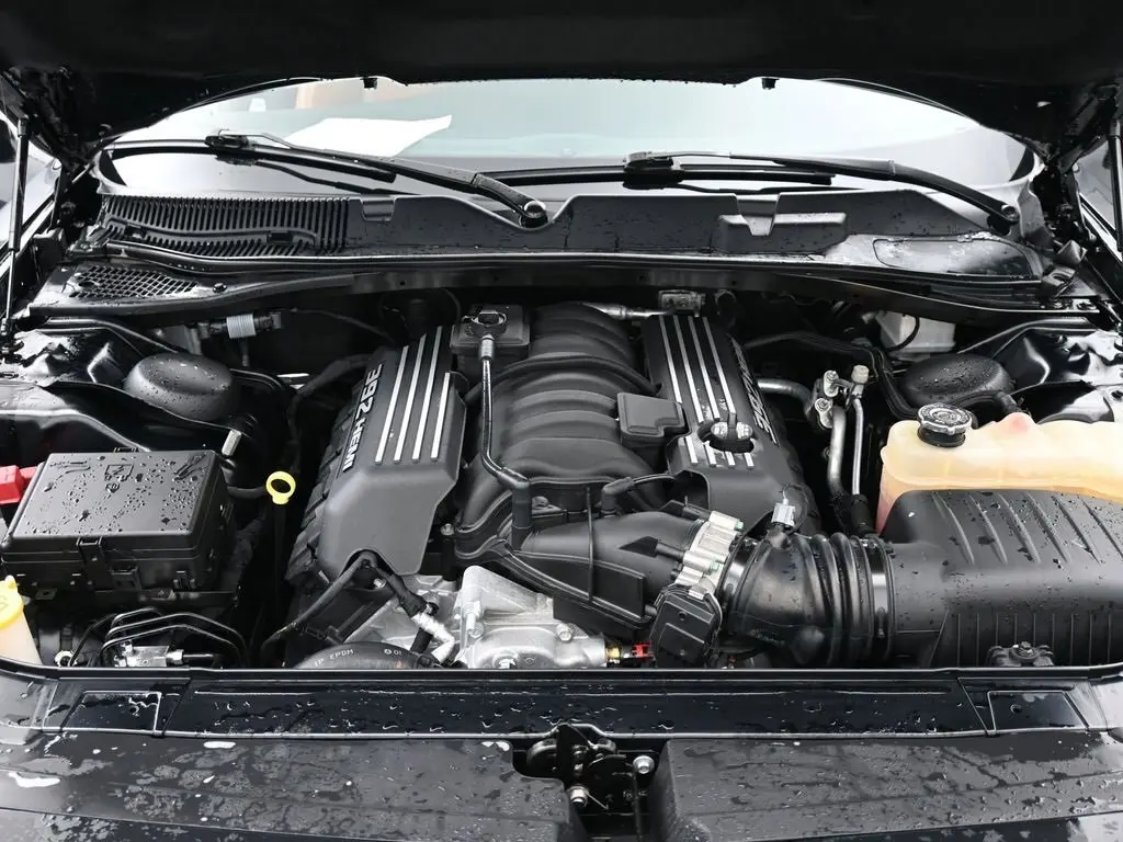 2016 Dodge Challenger SRT8 392 photo 14