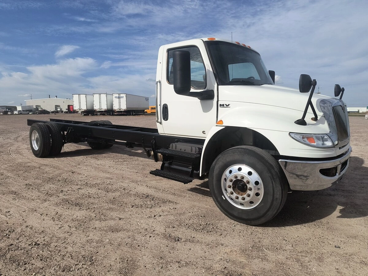2021 International MV in Chippewa Falls, WI — photo 3