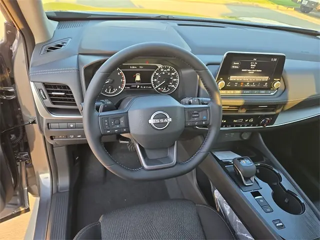 2026 Nissan Rogue SV photo 29