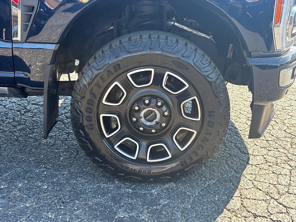 2023 Ford F-250 Super Duty Platinum - Photo 11