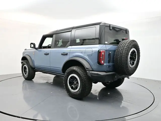 2025 Ford Bronco Badlands photo 4