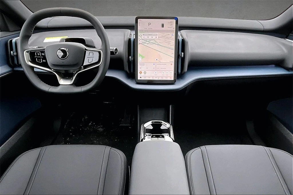 2026 Volvo - image 5