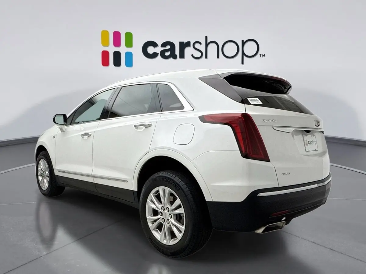 2022 Cadillac XT5 Luxury photo 3