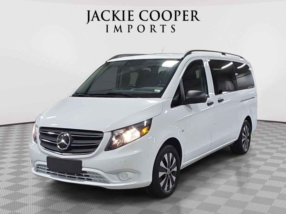 2023 Mercedes-Benz Metris 126" WB Passenger's photo