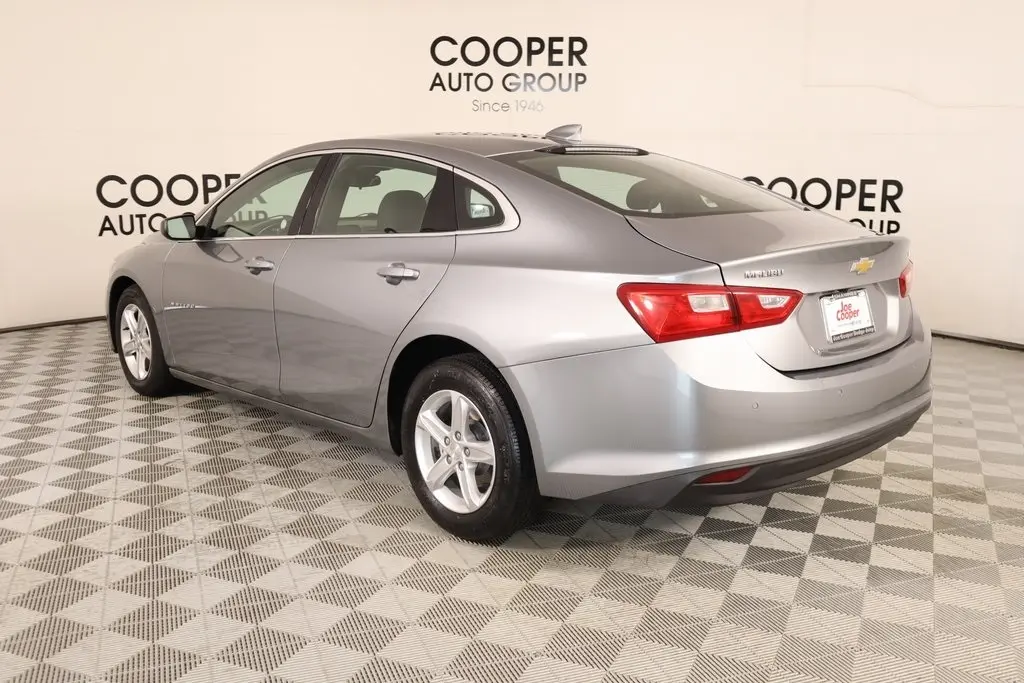 2024 Chevrolet Malibu 1LT photo 11