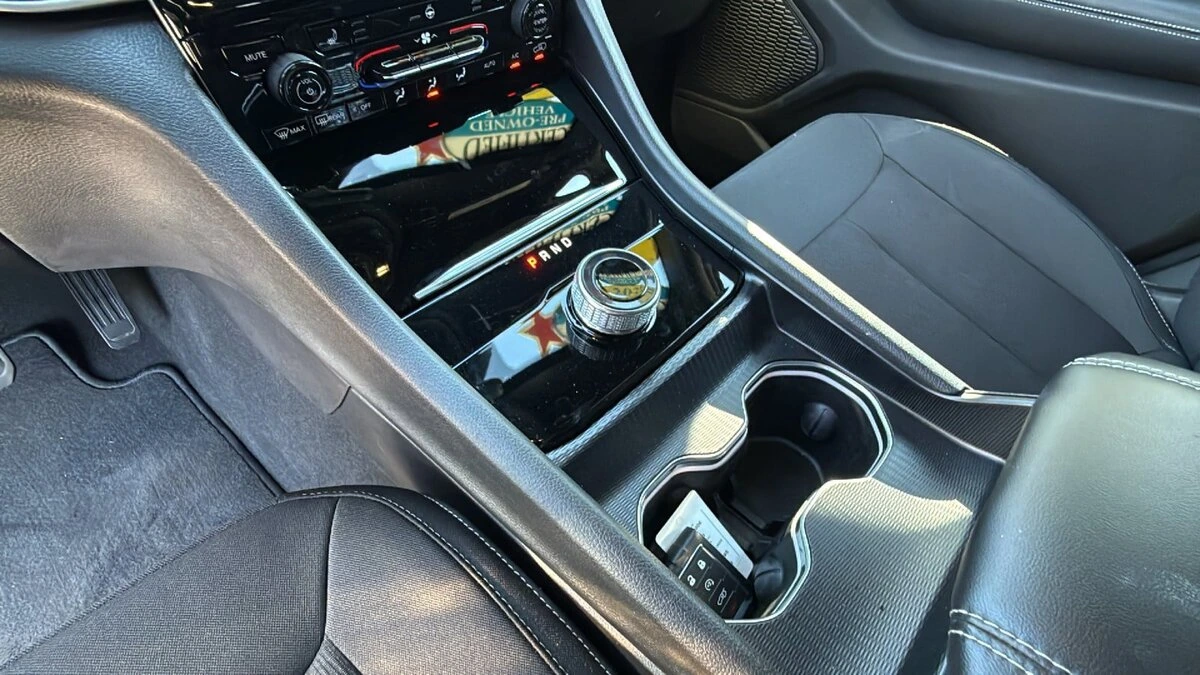 2025 Jeep Grand Cherokee Laredo - Photo 13