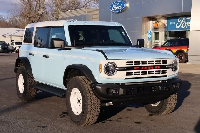 2025 Ford Bronco Heritage First Edition photo 2