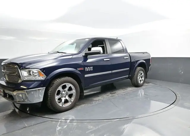 2015 Ram 1500 Laramie photo 3