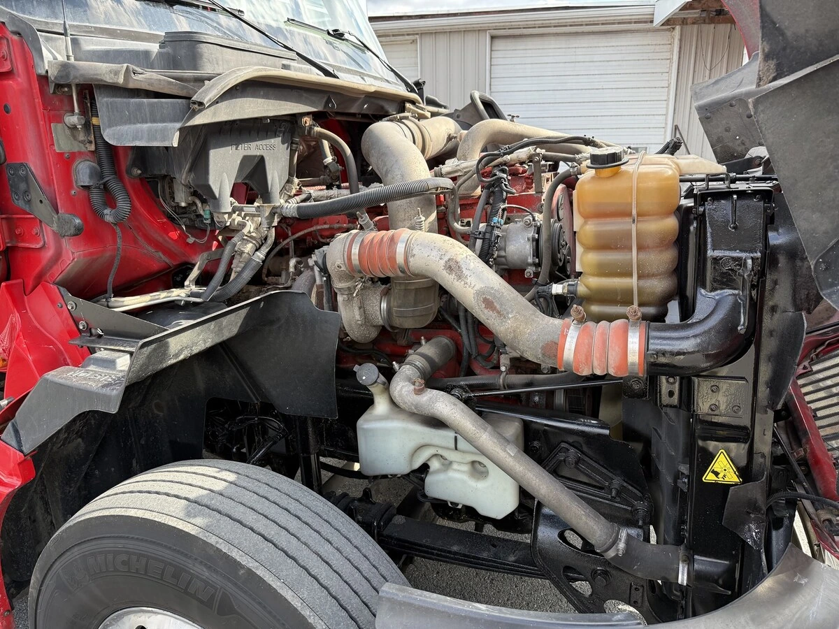 2016 International ProStar - image 18