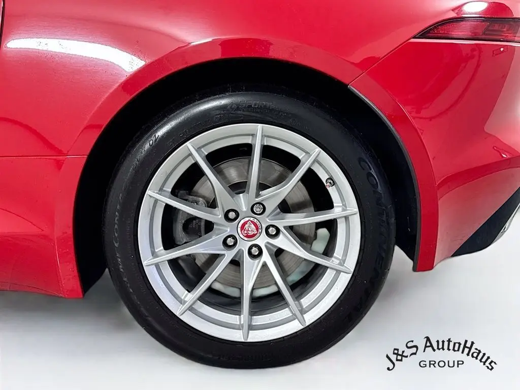 2021 Jaguar F-TYPE P300 photo 34