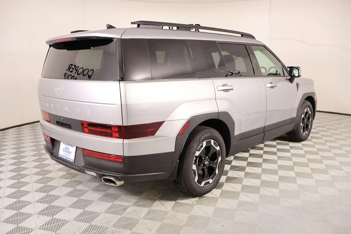 2025 Hyundai Santa Fe SEL photo 4