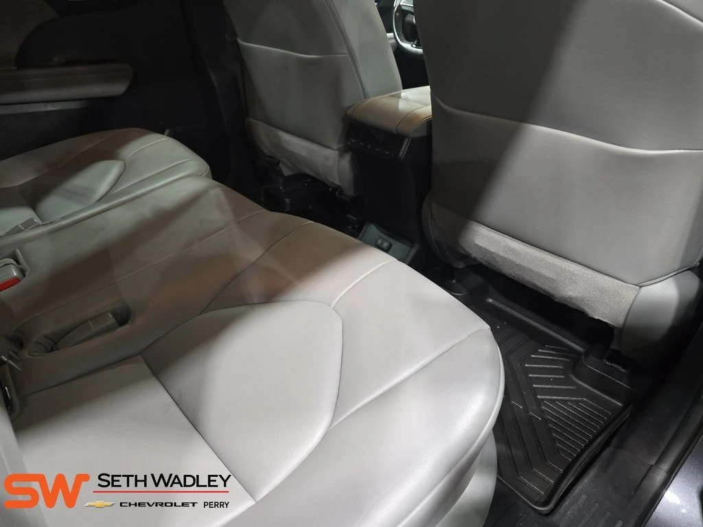 2021 Toyota Highlander XLE - Photo 11