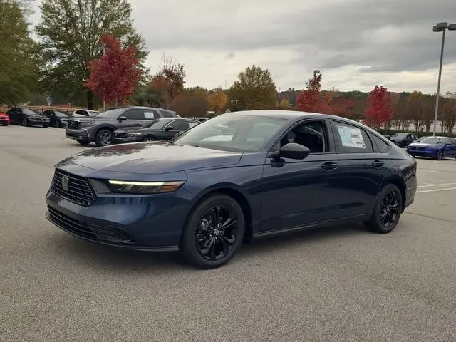 2025 Honda Accord SE photo 3