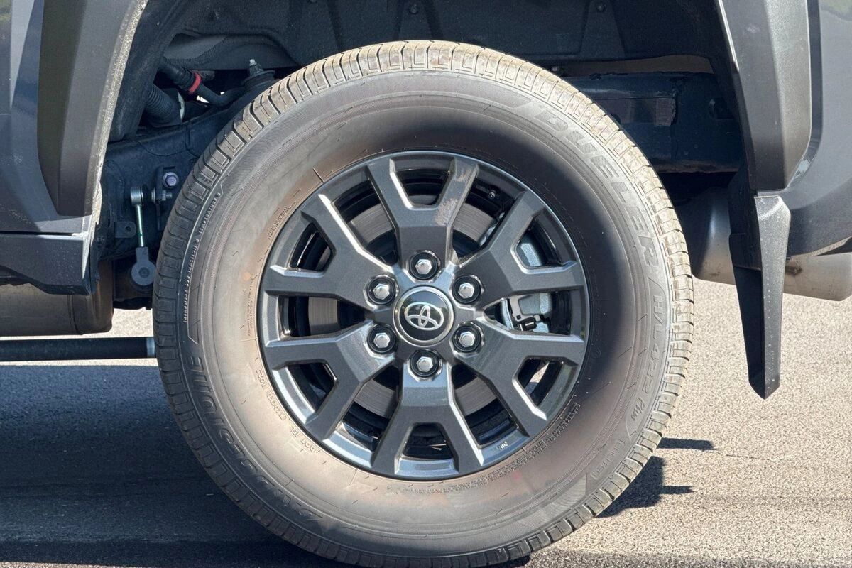 2025 Toyota 4Runner SR5 - Photo 26
